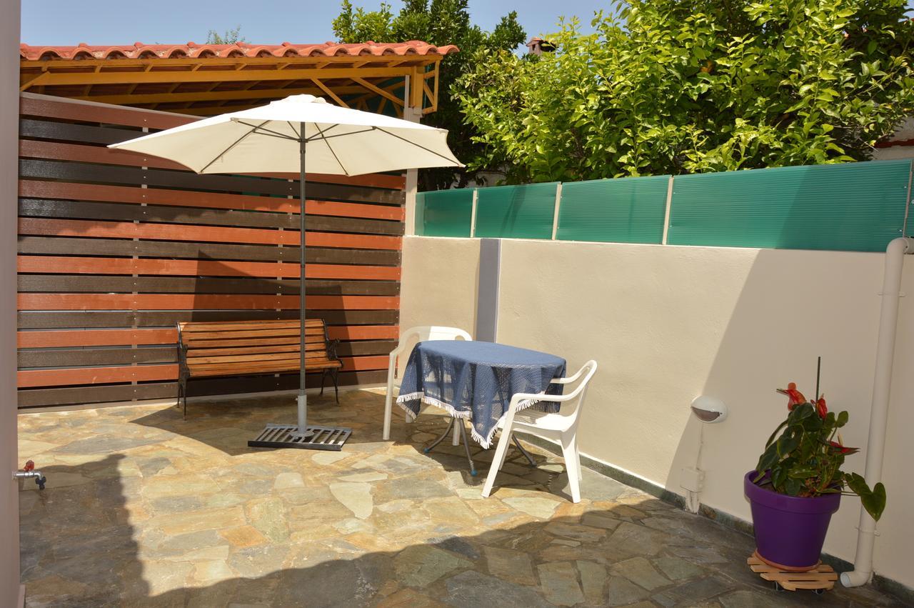Rea'S House Vrachati Exterior photo