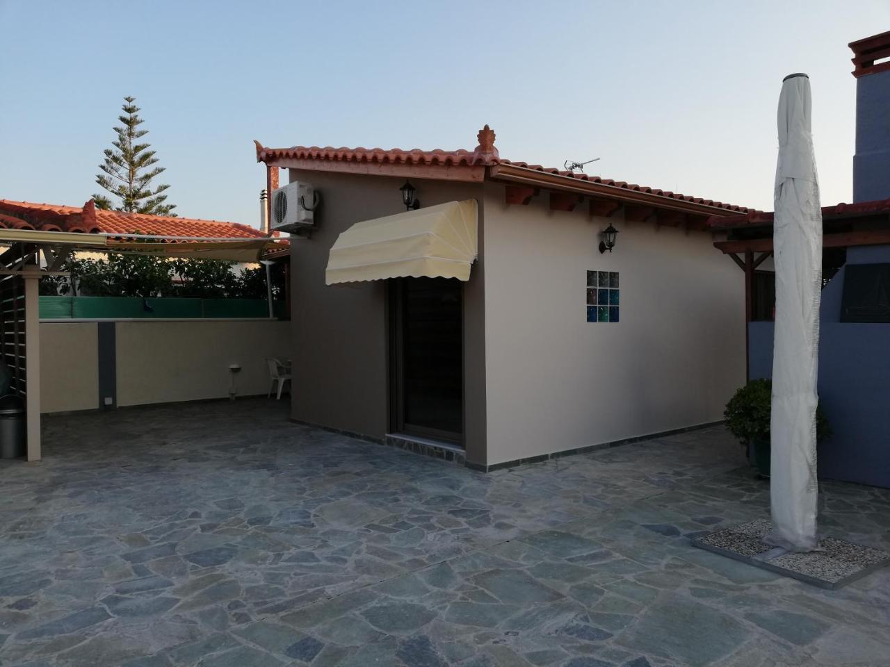 Rea'S House Vrachati Exterior photo